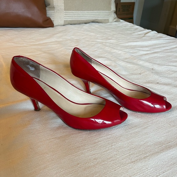 Red Vero Cuio Heels 8M - Picture 4 of 7
